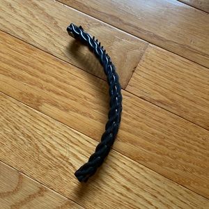 Black hair clip…never worn